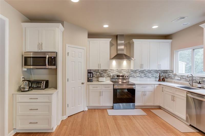 1727 SHIRE VILLAGE Drive
