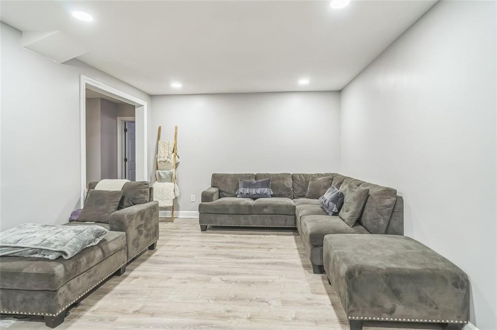 1955 Milfield Circle