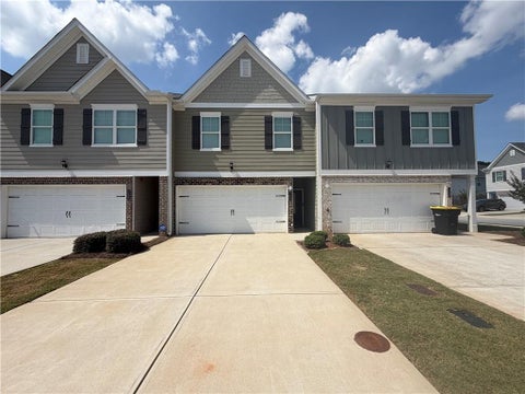 Townhouse For Sale - 11633 Mendenhall Court<br/> Hampton, GA 30228