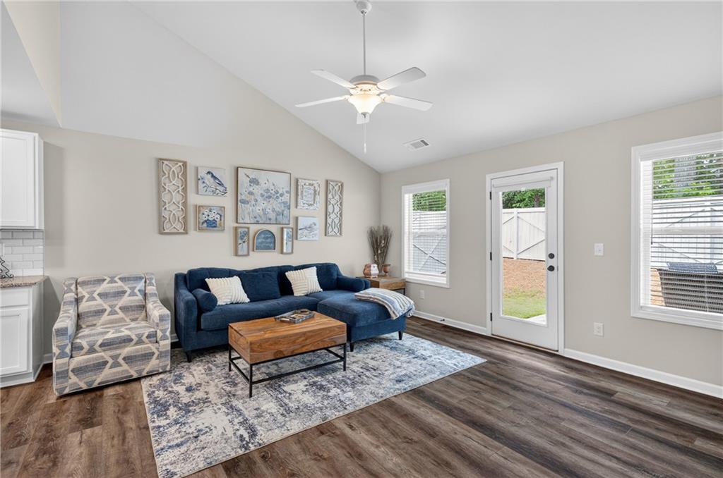 366 Fox Creek Dr
