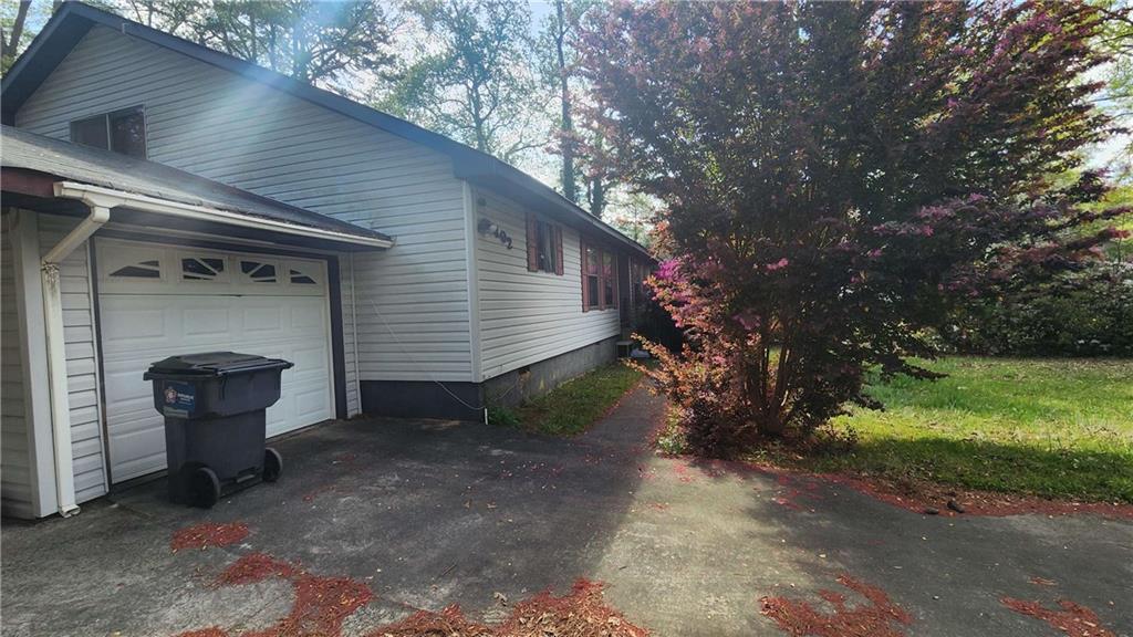 402 Emmett St St, Riverdale, Georgia image 3