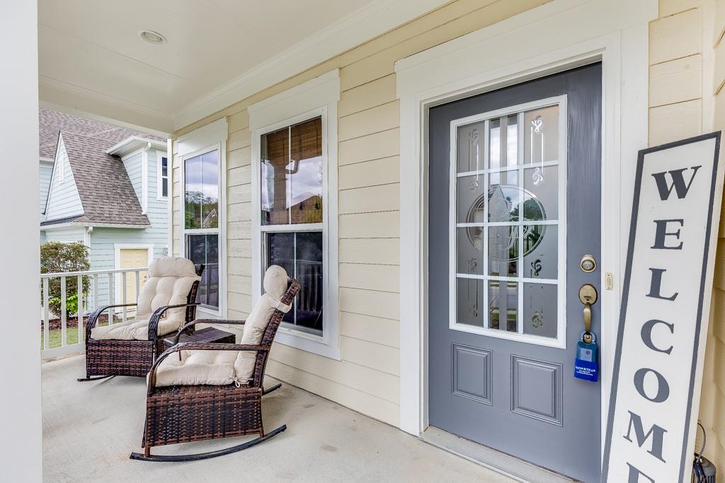 6438 Hickory Branch Drive, Hoschton, Georgia image 4