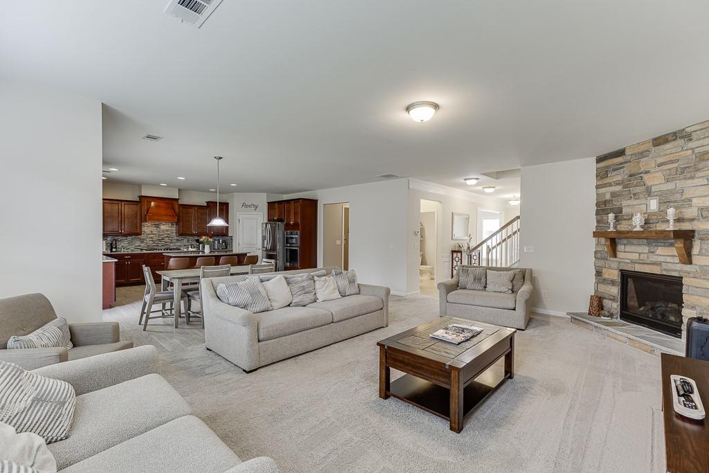6438 Hickory Branch Drive, Hoschton, Georgia image 12