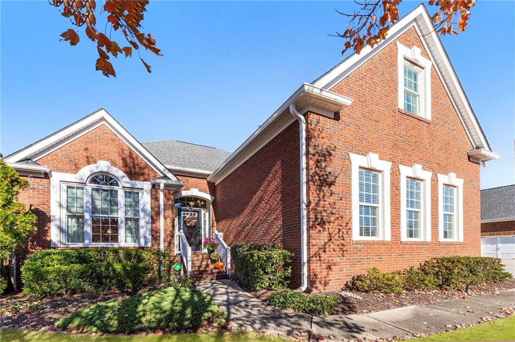 5235 Villa Lake Court