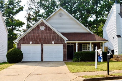 Homes For Sale - 260 Hulan Way<br/> Lawrenceville, GA 30044