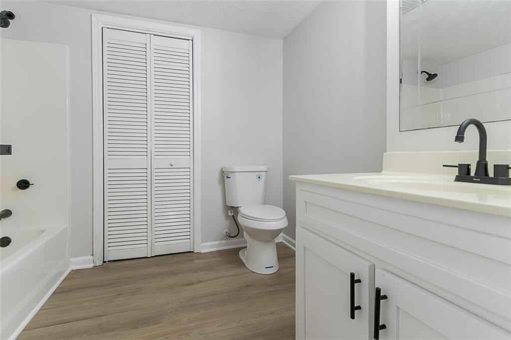 Macland Station - Residential