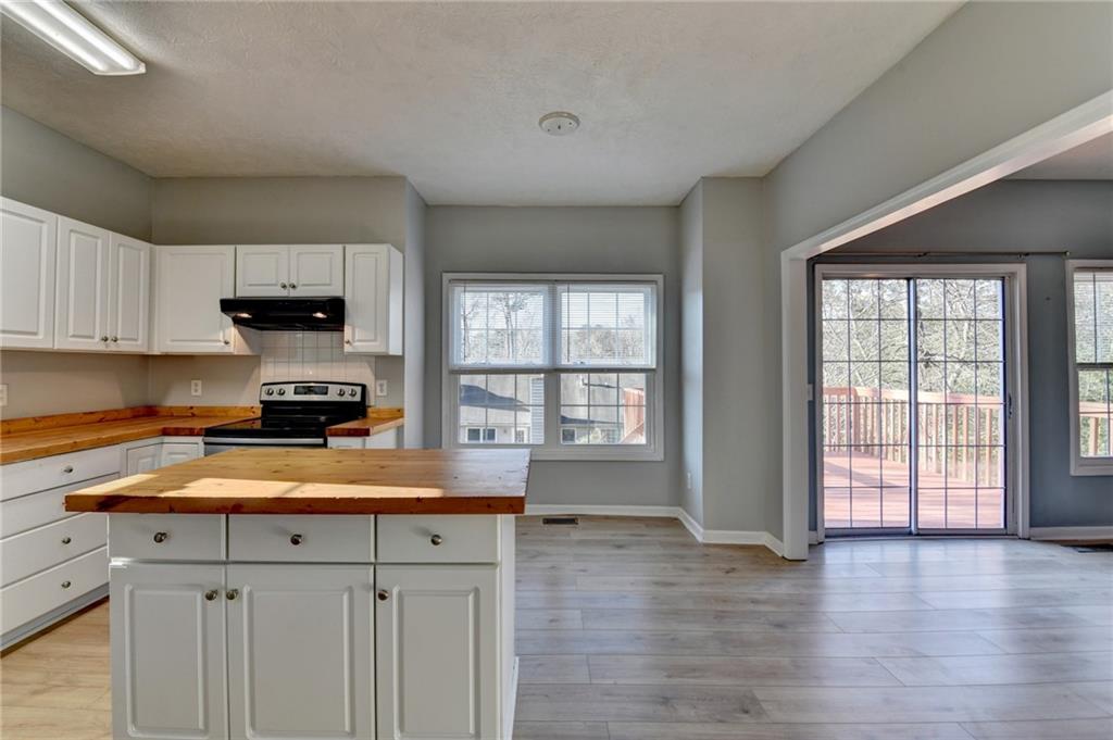 4270 Fallbrook Drive, Duluth, Georgia image 12
