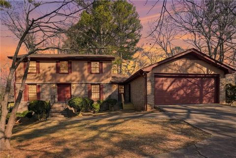 5825 Golden West Trail SW Lilburn GA 30047