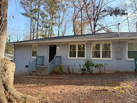 Photo of 1546 Alverado Way, Decatur, GA 30032 (MLS # 7694693)