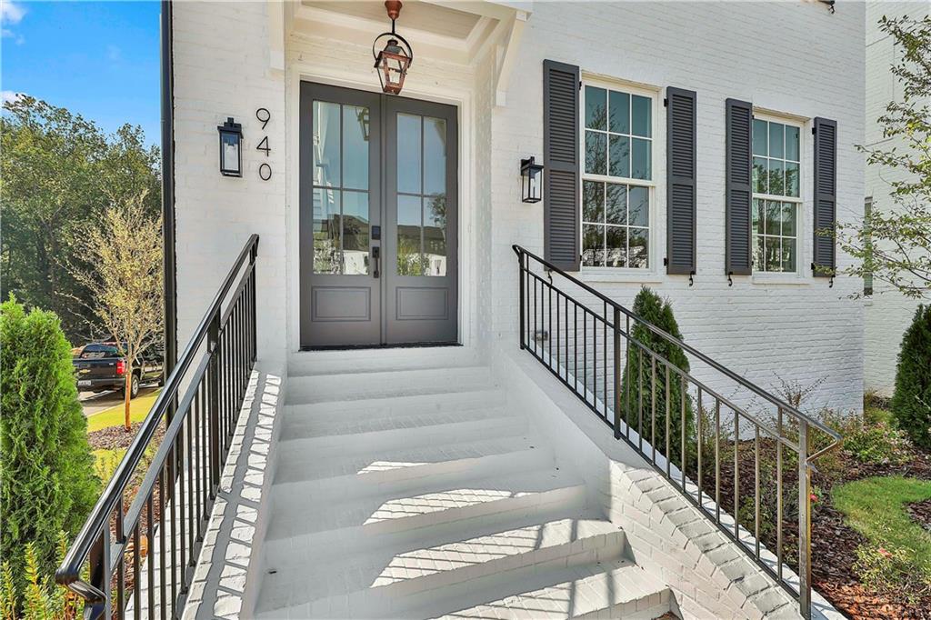 940 Laurel Brooke Avenue