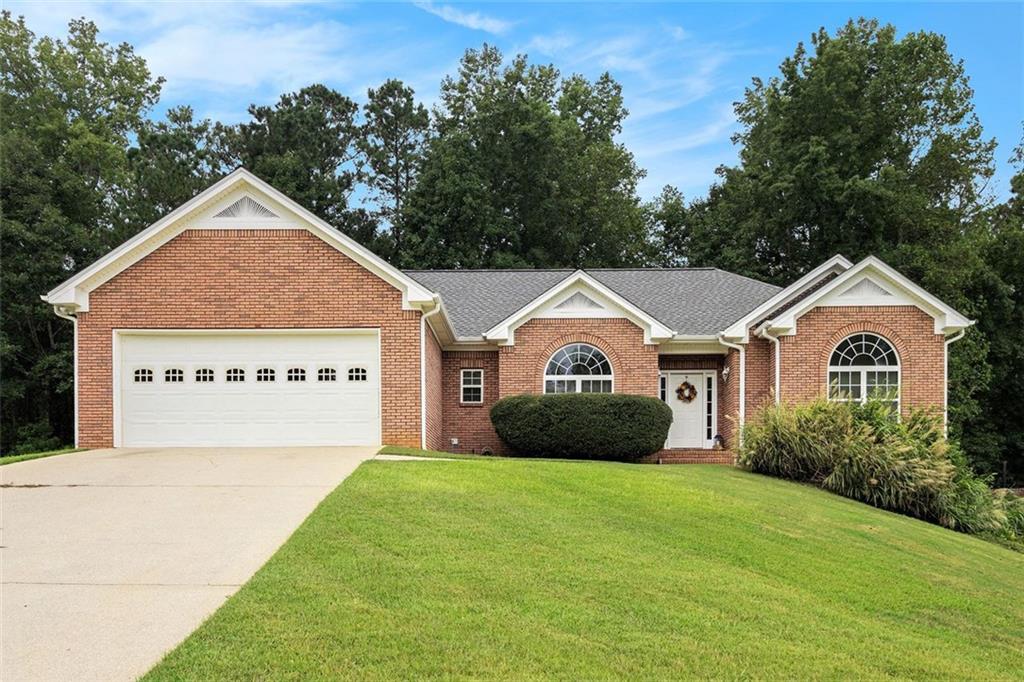 93 WOODRIDGE Drive