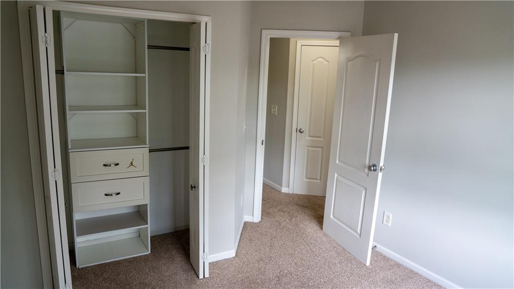 2476 Suwanee Pointe Drive, Lawrenceville, Georgia image 7