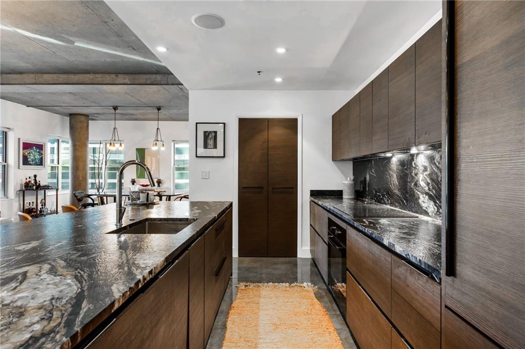 845 Spring Street NW 502
