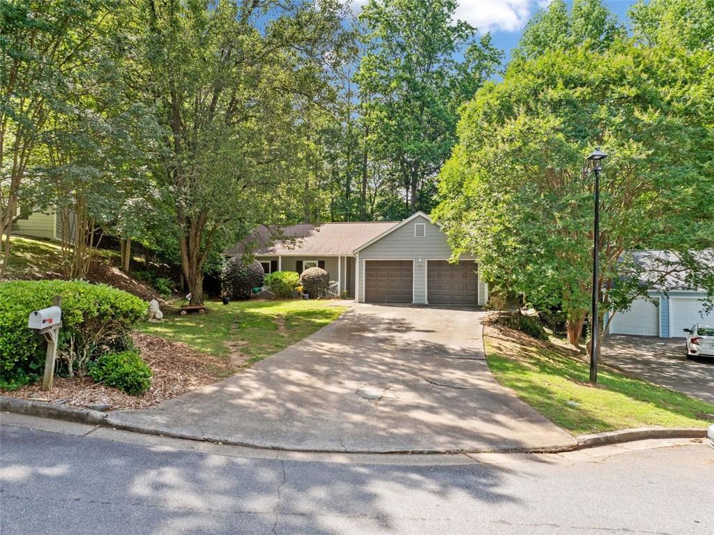 10650 Colony Glen Drive, Johns Creek, Georgia image 3