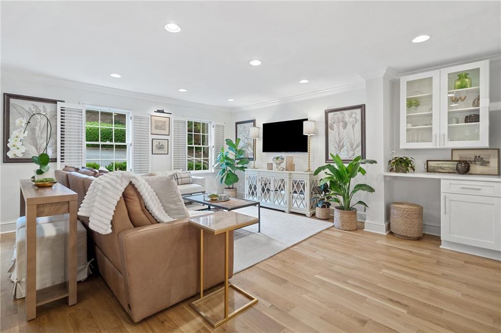 70 Old Ivy Road NE 57