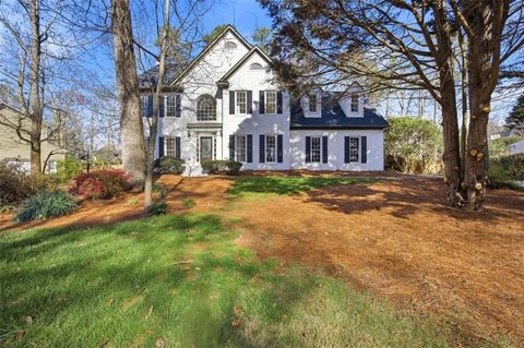 Homes For Sale - 745 Woodrow Drive<br/> Lawrenceville, GA 30043