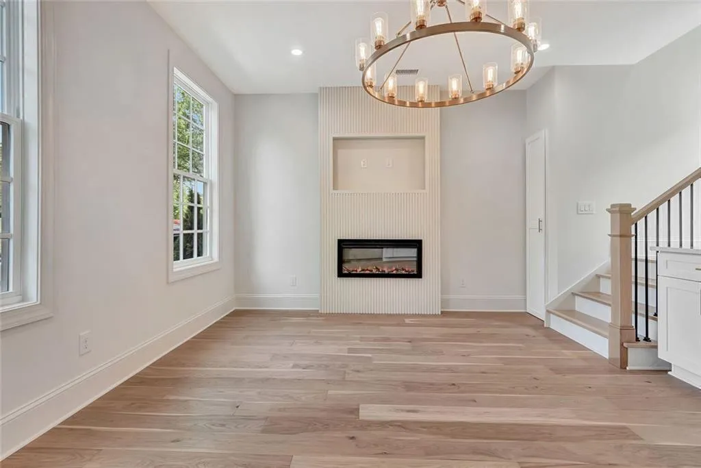 Senoia, Georgia 30276, United States, 3 Bedrooms Bedrooms, ,3 BathroomsBathrooms,Residential,Active,211101