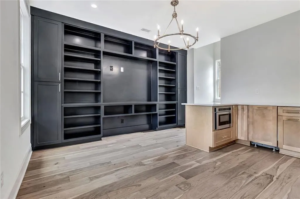 Senoia, Georgia 30276, United States, 3 Bedrooms Bedrooms, ,3 BathroomsBathrooms,Residential,Active,211101