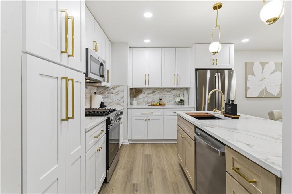 1124 Creatwood Place SE