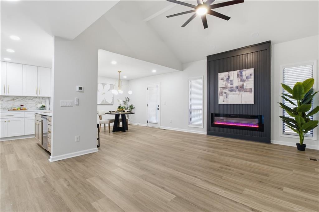 1124 Creatwood Place SE