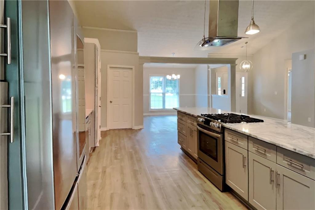 111 Meadowview Lane