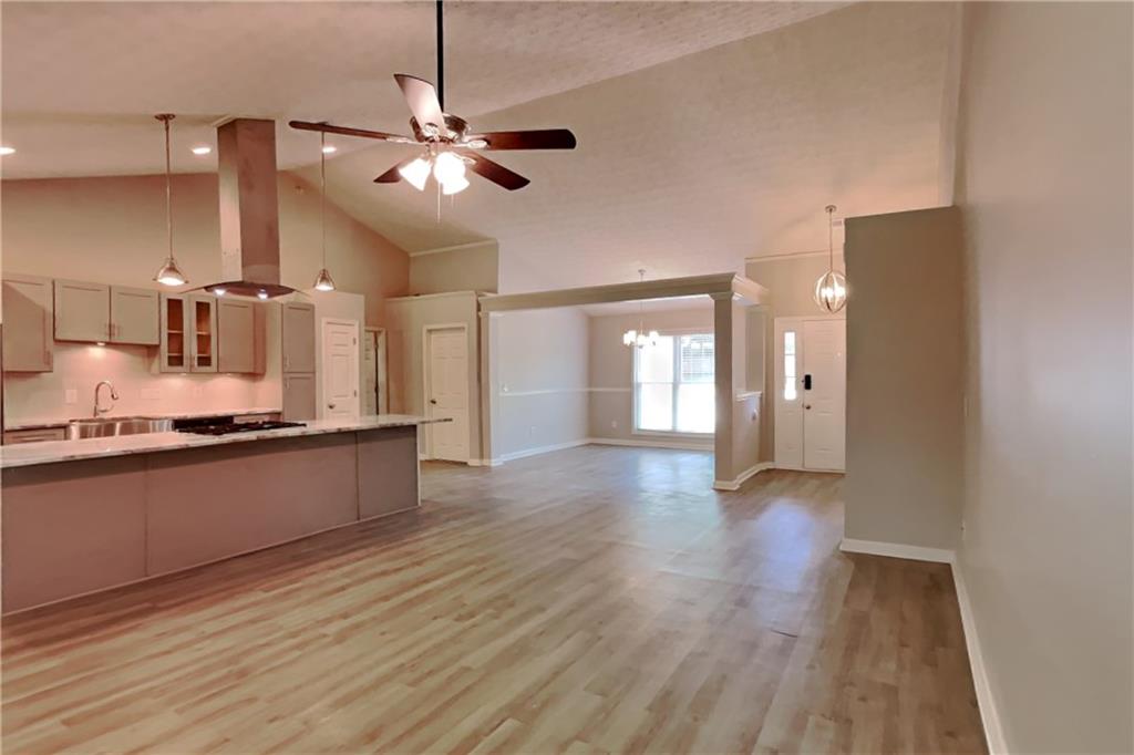 111 Meadowview Lane