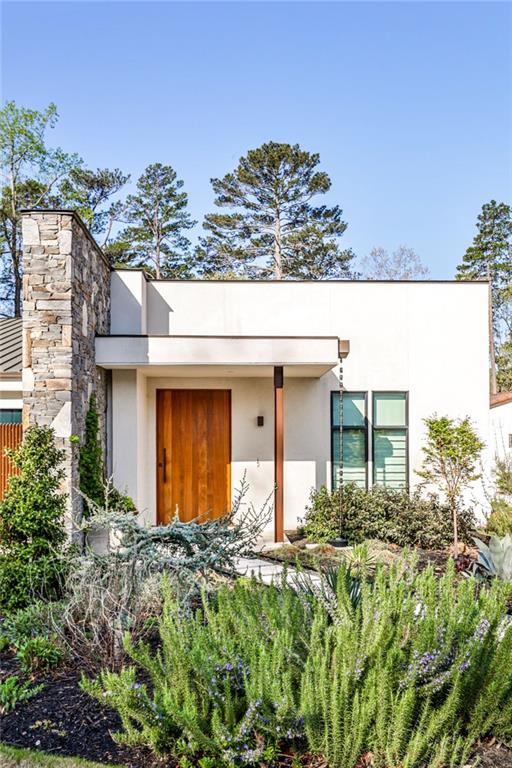 1572 Clifton Ridge