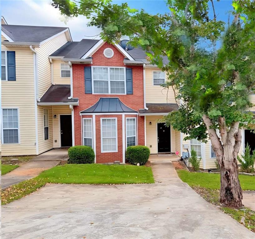 Absolutely Beautiful 3 Bedroom and 2,5 Bath townhome with extremely low Association fees ( $45 per month). This home sold for $216,000 just last year. Its definitely not a fixer upper but is being sold like one even though its in great shape. Seller very motivated. Other homes in the community are selling in the low 200s so I am offering a big discount. Home will qualify for Conventional Financing, VA Financing. DSCR and of course Cash. No Fha Financing until Nov 4, 2025. This deal works for an investor fixing and flipping,rental , Airbnb or a homeowner wanting to buy with a bunch of equity.