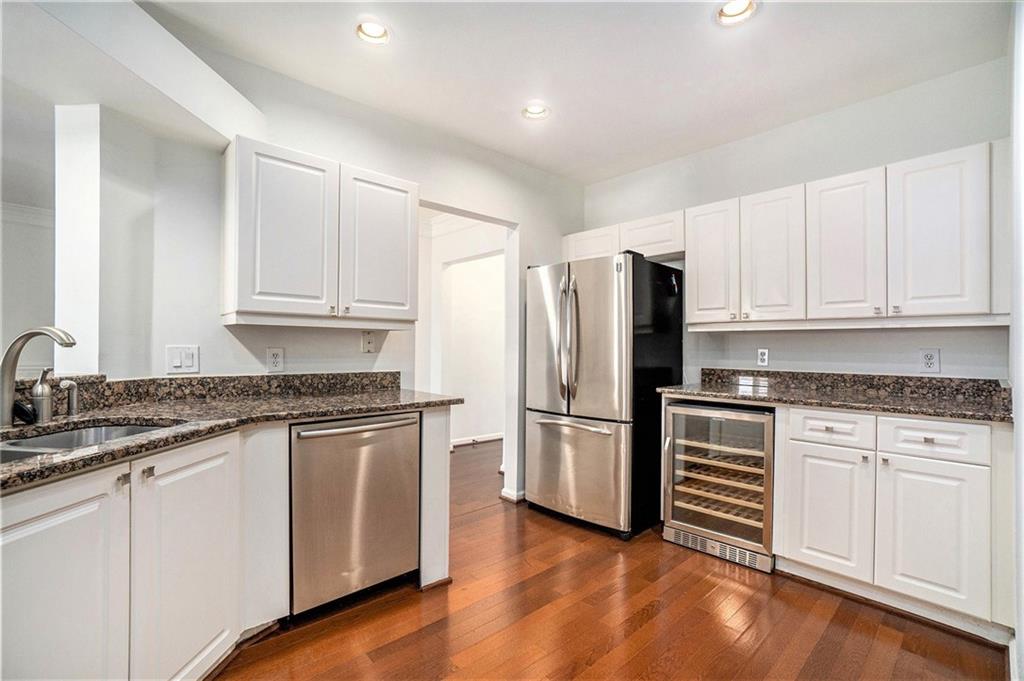 3334 Peachtree Road NE 908