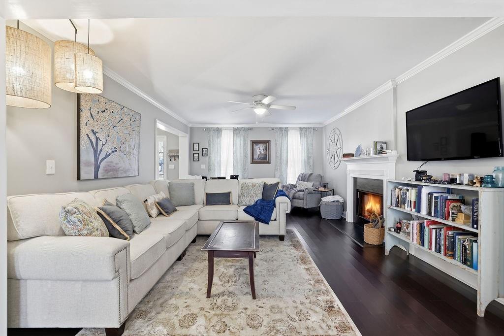 309 Laurel Glen Crossing