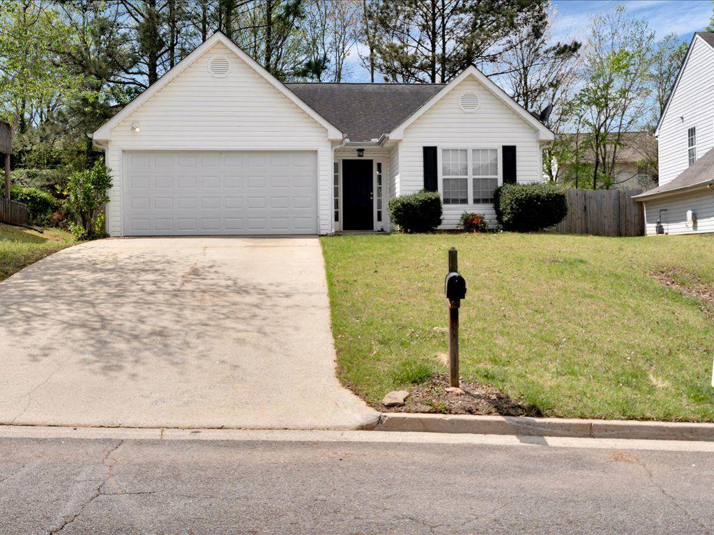 2329 Wavetree Lane, Acworth, Georgia image 1