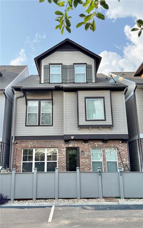 204 DELLWOOD Drive SE