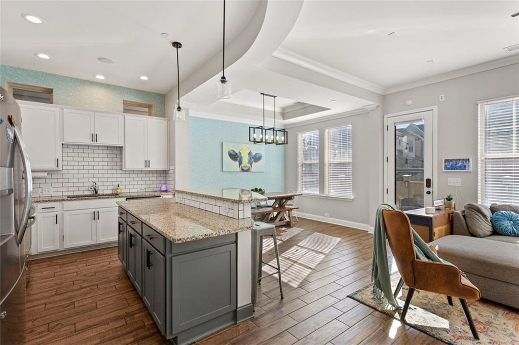 204 DELLWOOD Drive SE