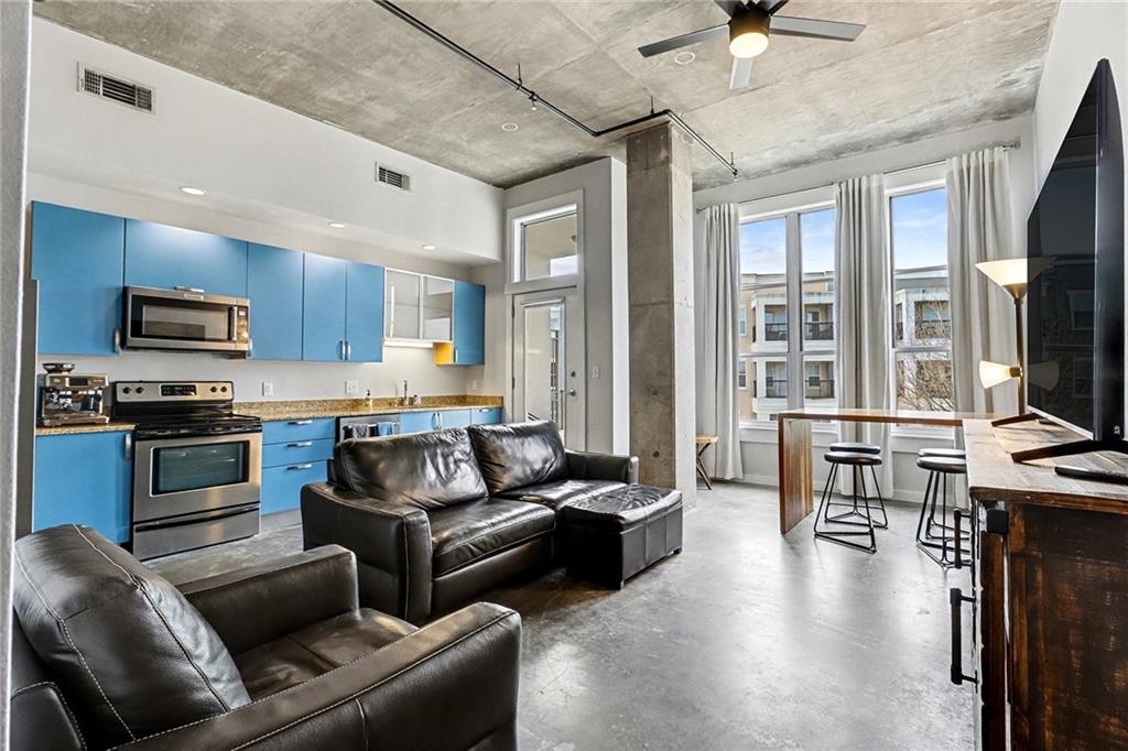 245 N Highland Avenue NE 408