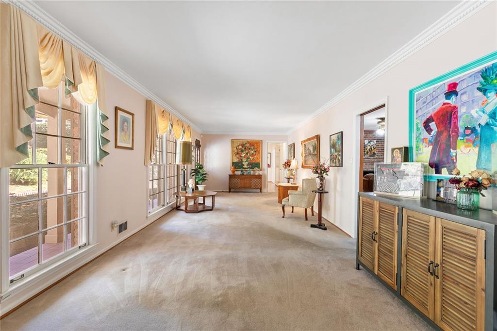 2258 Greencrest Drive NE