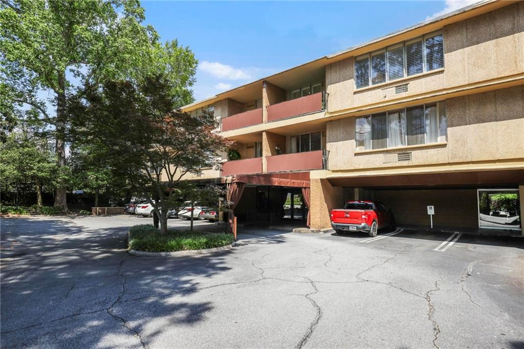 2637 Peachtree Road NE 407