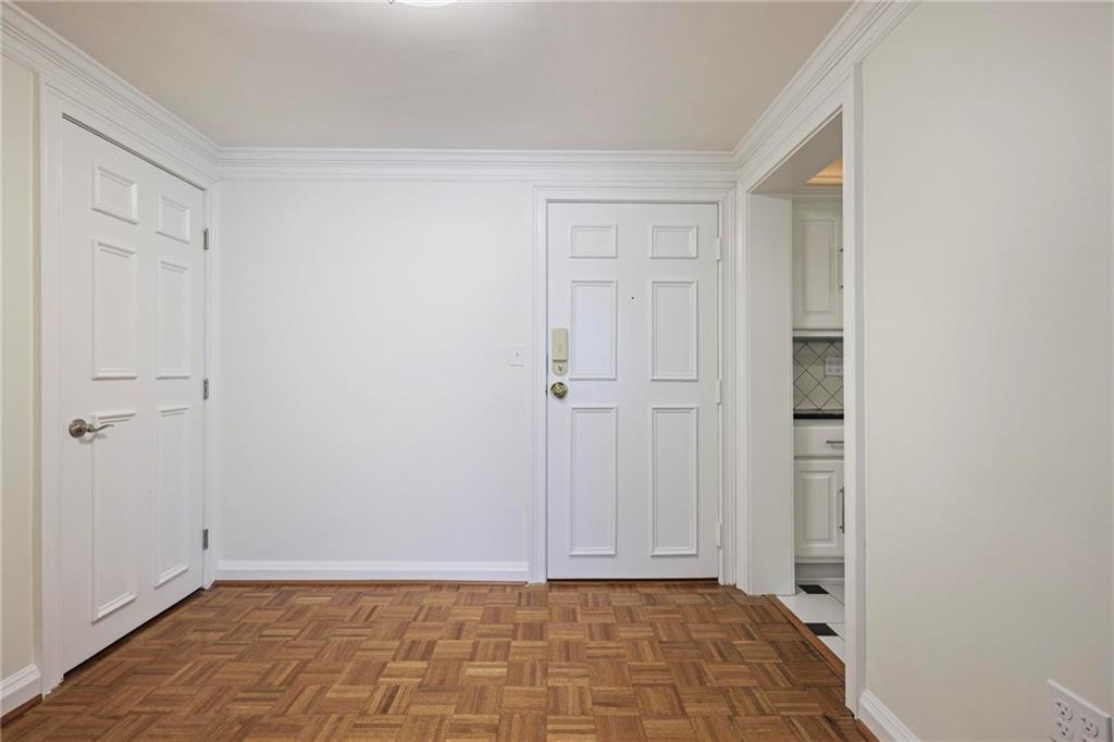 2637 Peachtree Road NE 407
