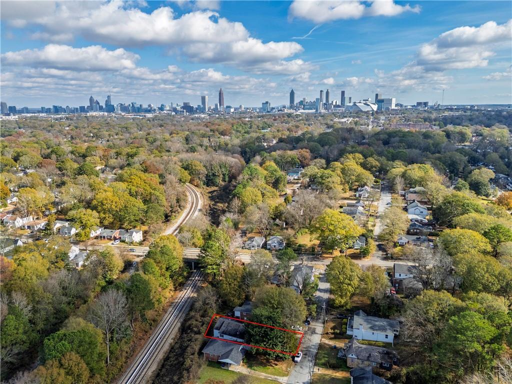 1431 NW SHARON Street NW