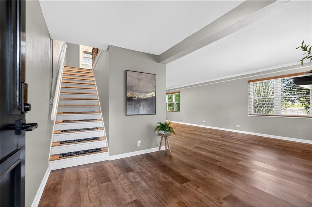 275 Lakemoore Drive NE D