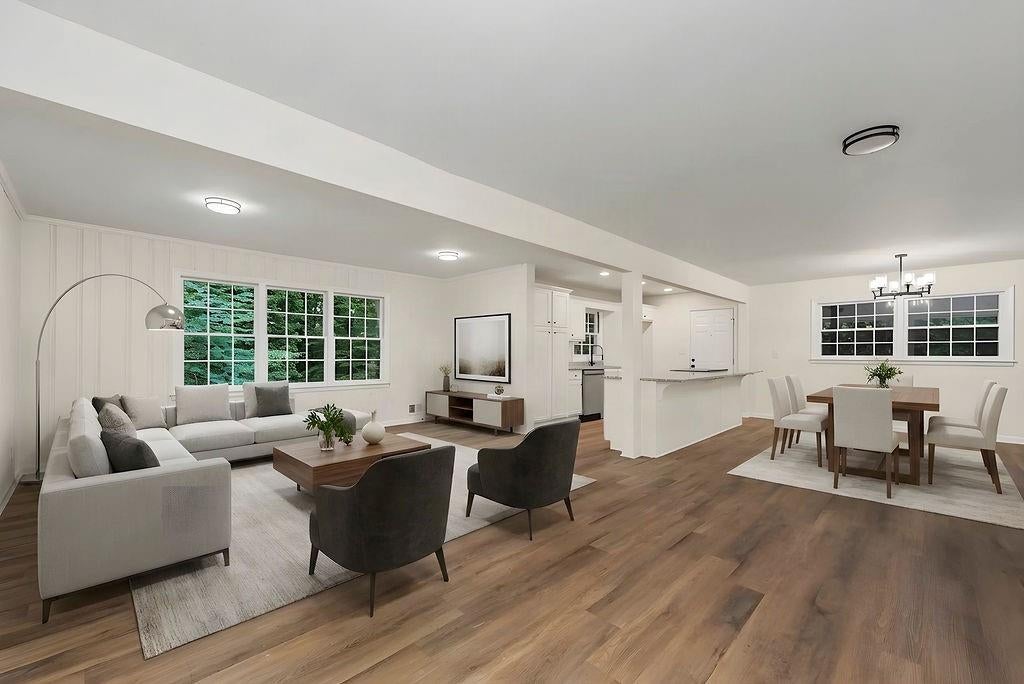 2436 Ovidia Circle SW