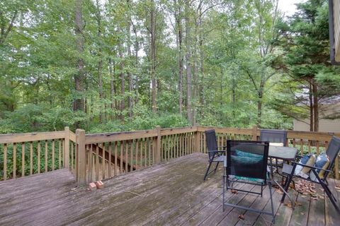 A home in Powder Springs