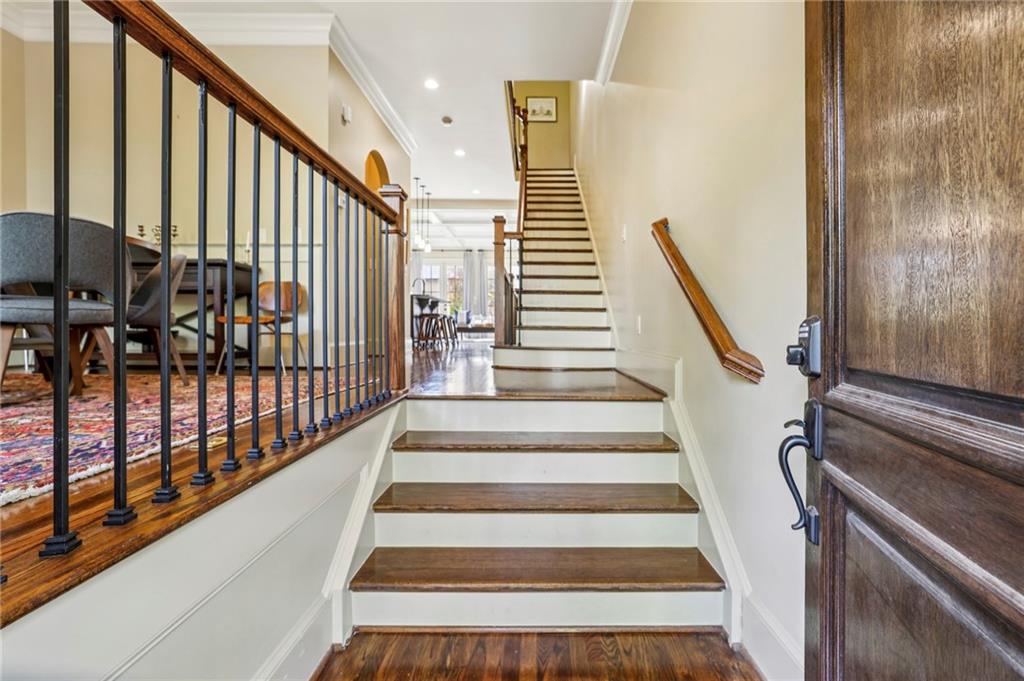 1029 E Club Court NE 1029