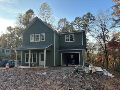 A home in Dahlonega