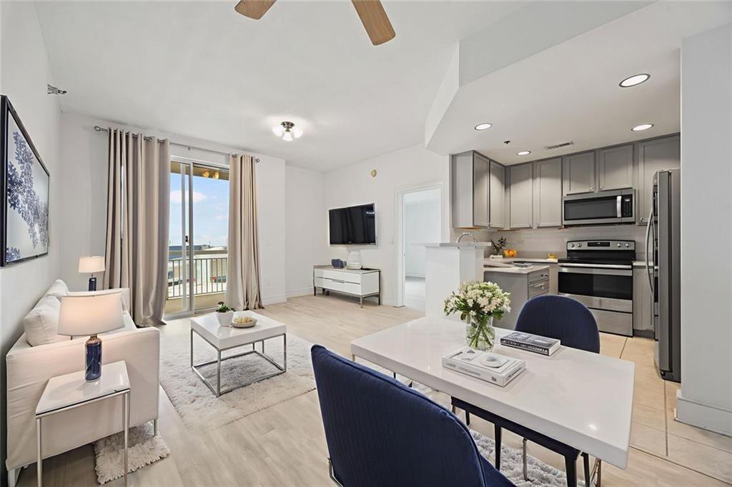 285 CENTENNIAL OLYMPIC PARK Drive NW 903