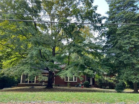 3660 N Stratford Rd NE Atlanta GA 30342