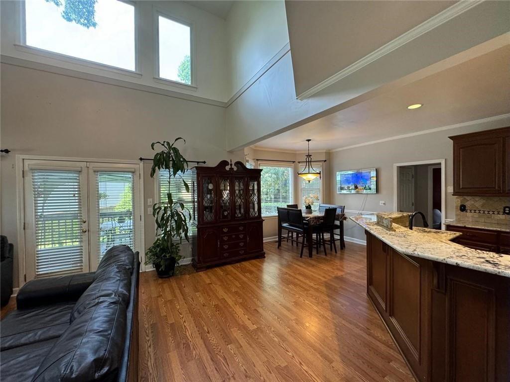 1896 LAKE RIDGE Terrace