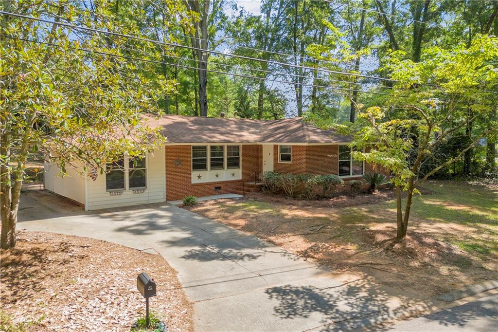 402 Woodland Road