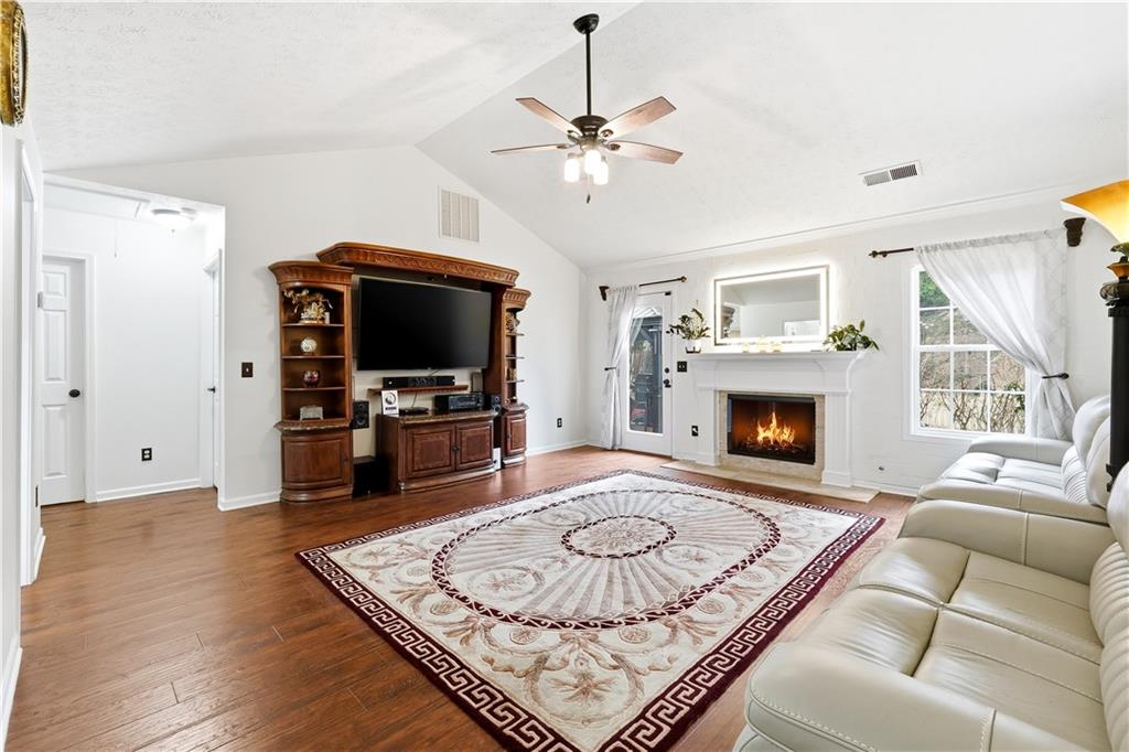 5648 Post Mill Court