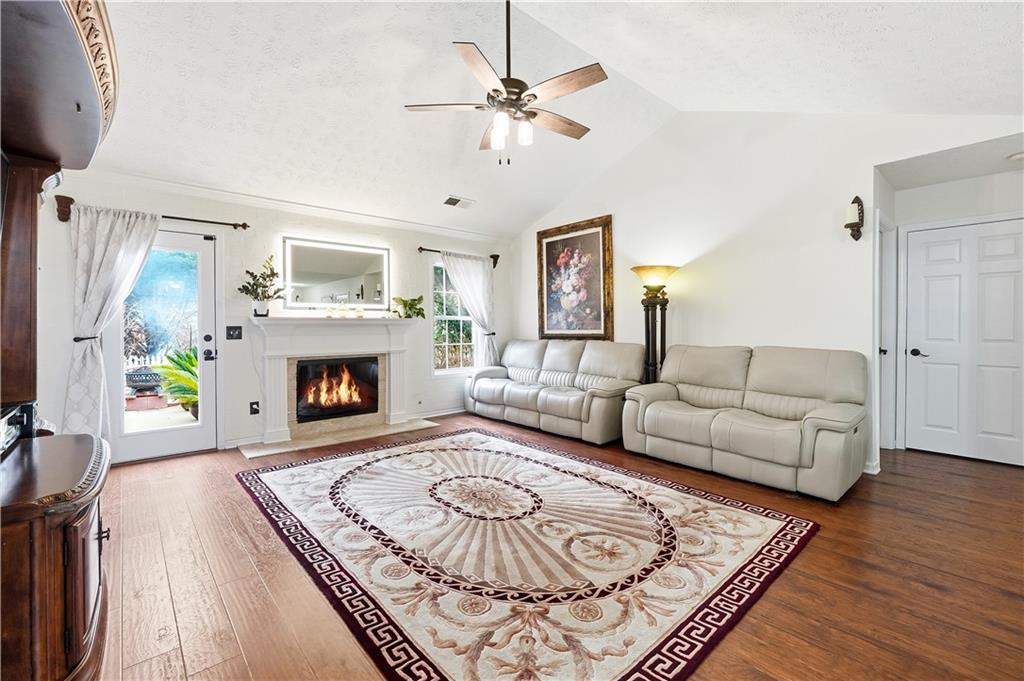 5648 Post Mill Court