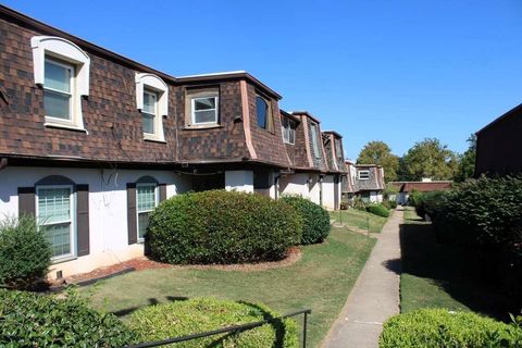 Condo For Sale - 146 Rue Fontaine<br/> Lithonia, GA 30038